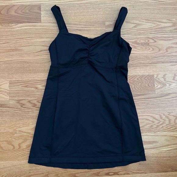 Lululemon NWOT Aria Tank II Black (8) - Picture 2 of 16